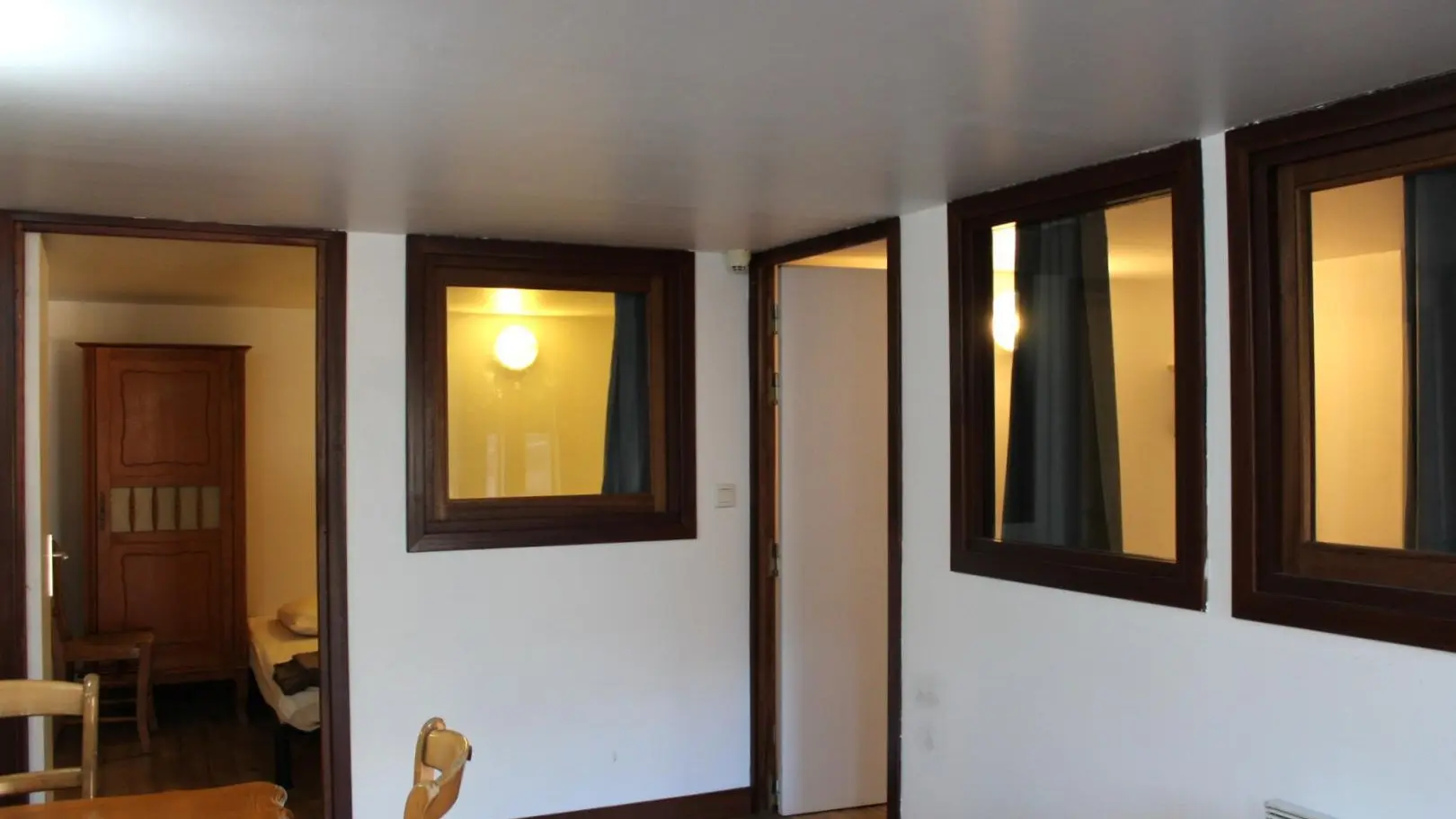 Grange des Tilleuls - Espace salon - Gîtes de Groupe d'Etape - Roure - Alpes-Maritimes