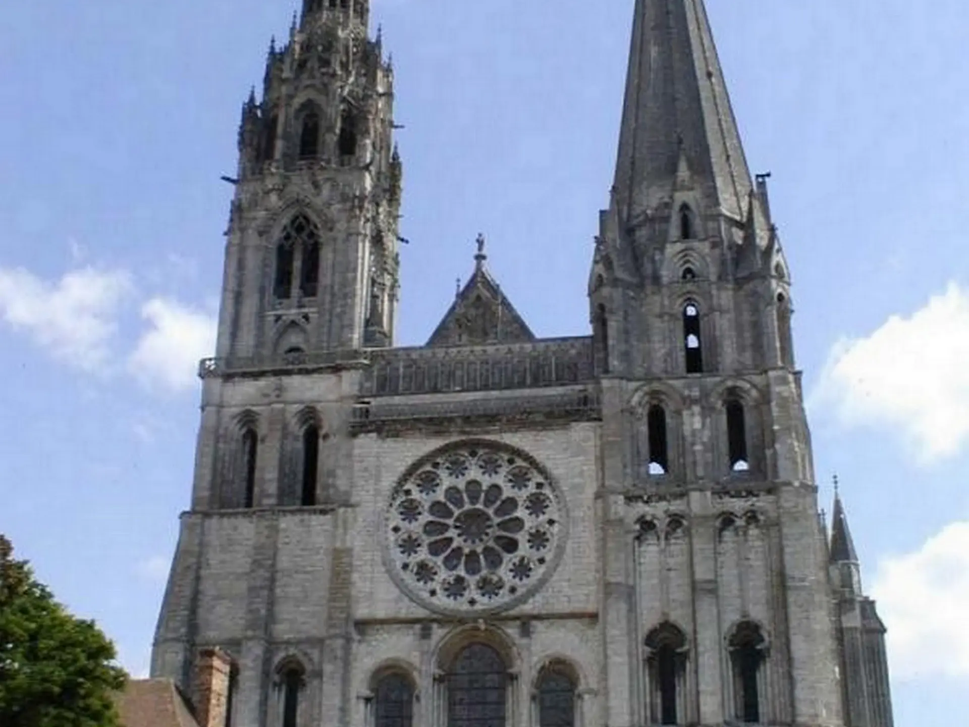 Façade de la Cathédrale - © Office de Tourisme de Chartres