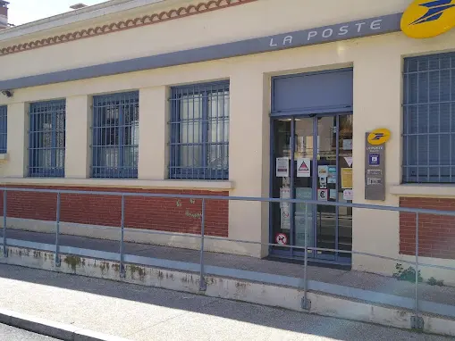 LA POSTE