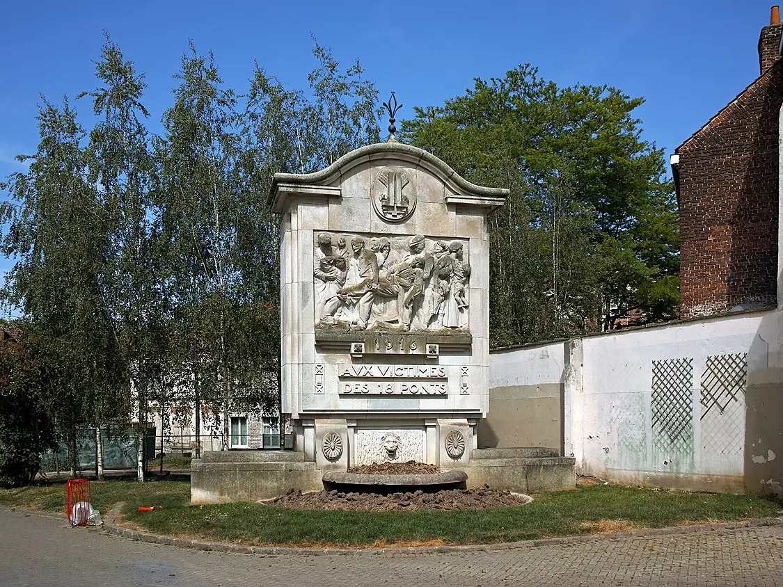 MONUMENT AUX VICTIMES DE L'EXPLOSION DE LA POUDRIÈRE DES 18 PONTS