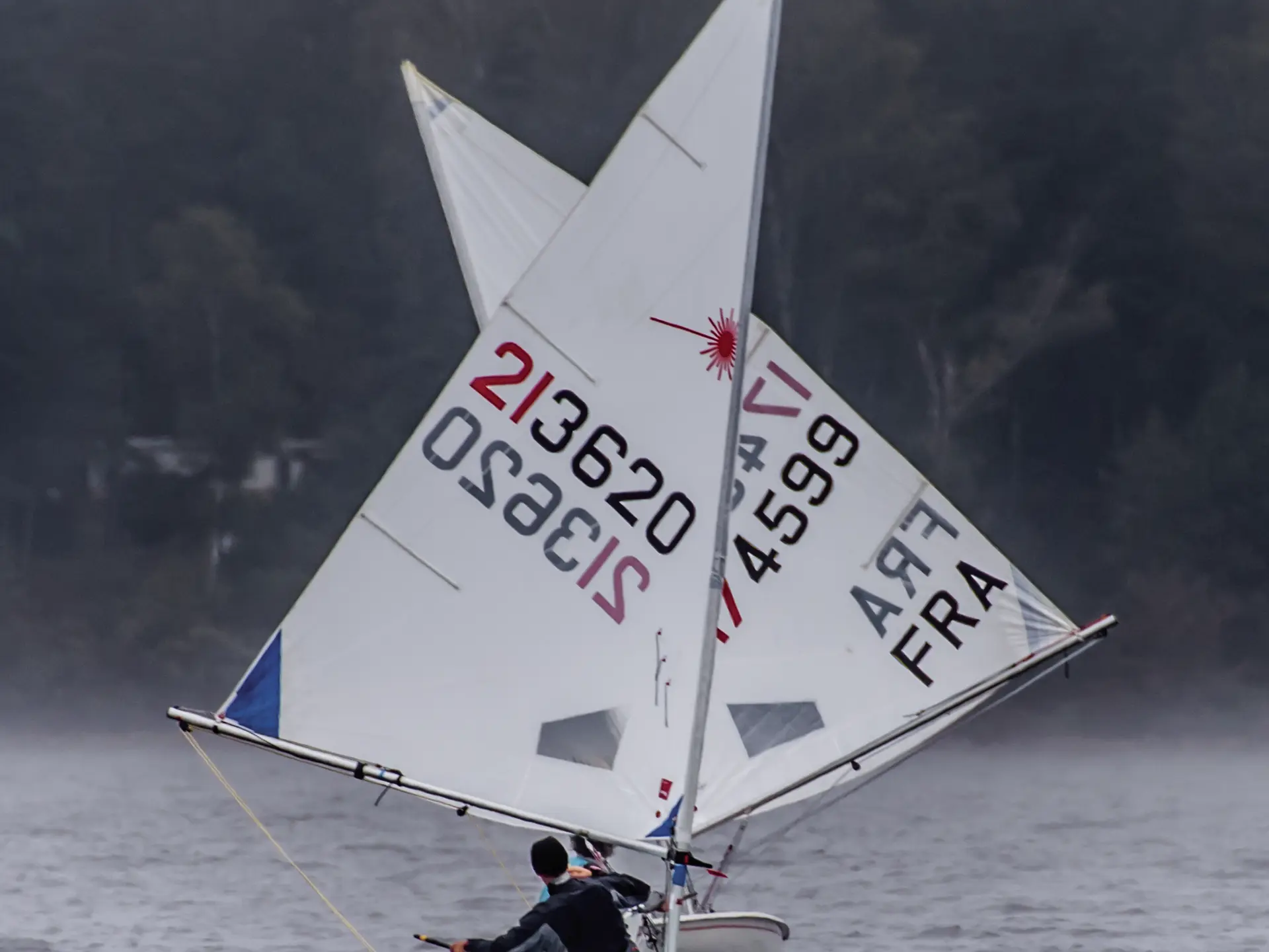 CNV  voile légère Optimist et Laser