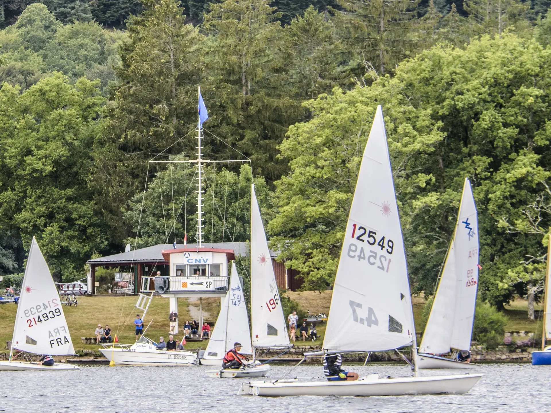 régate vieux bateaux Vassivière (6)