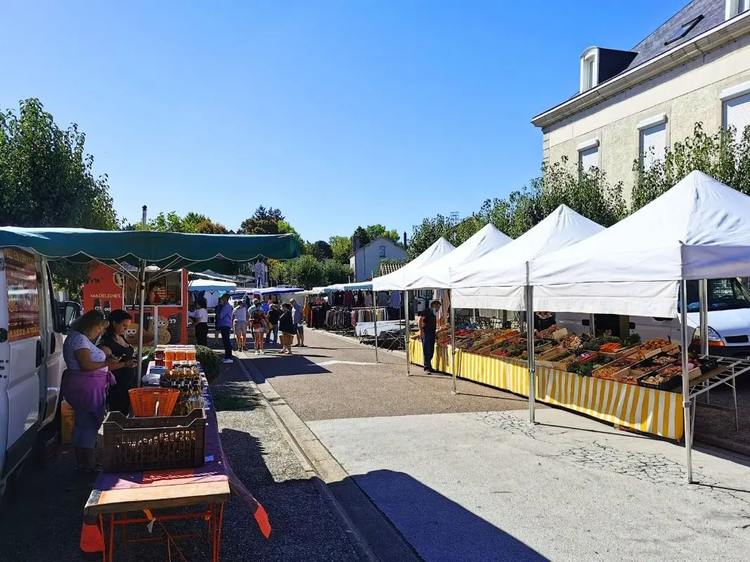 marché-hebdomadaire-de-chalus