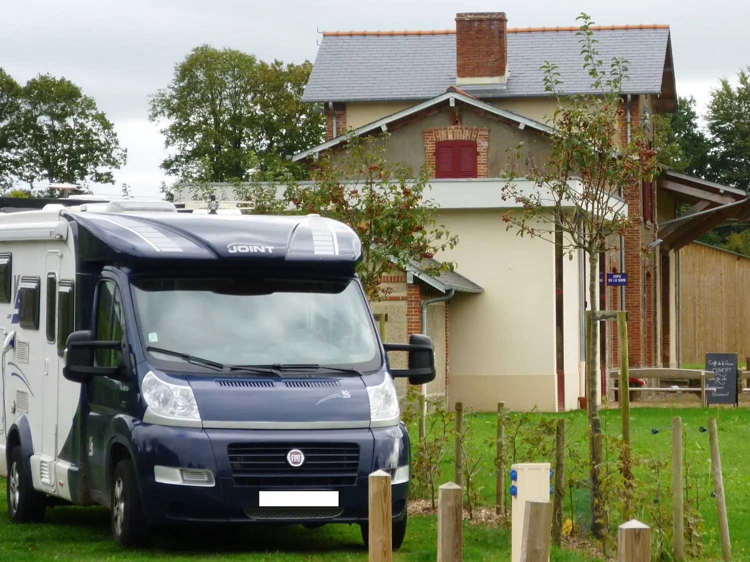 2025_BOO_GUISCRIFF_AIRE_CAMPING_CAR