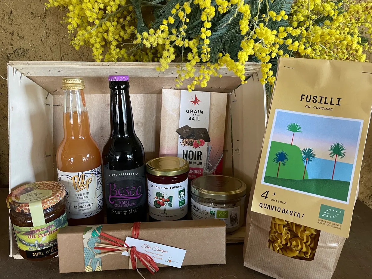 LES PANIERS DU RUISSEAU