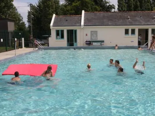 Piscine-du-Pont-d-Oust-a-Peillac