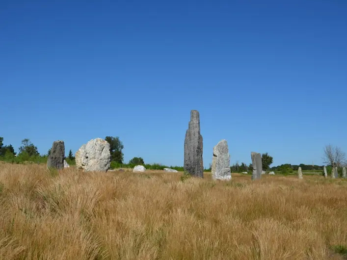 Saint-Just - Alignement menhirs