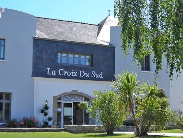 Hôtel-Restaurant-La-Croix-du-Sud-Le-Tour-du-Parc-Golfe-du-Morbihan-Bretagne sud