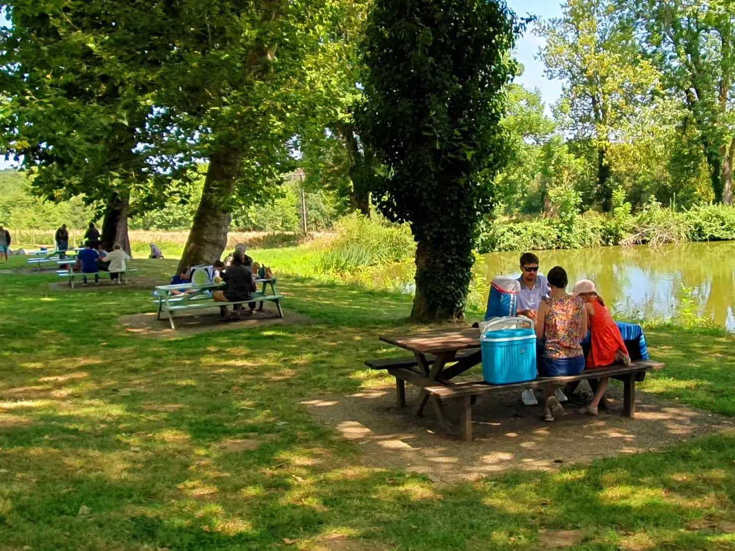 aire pique nique magnac-bourg