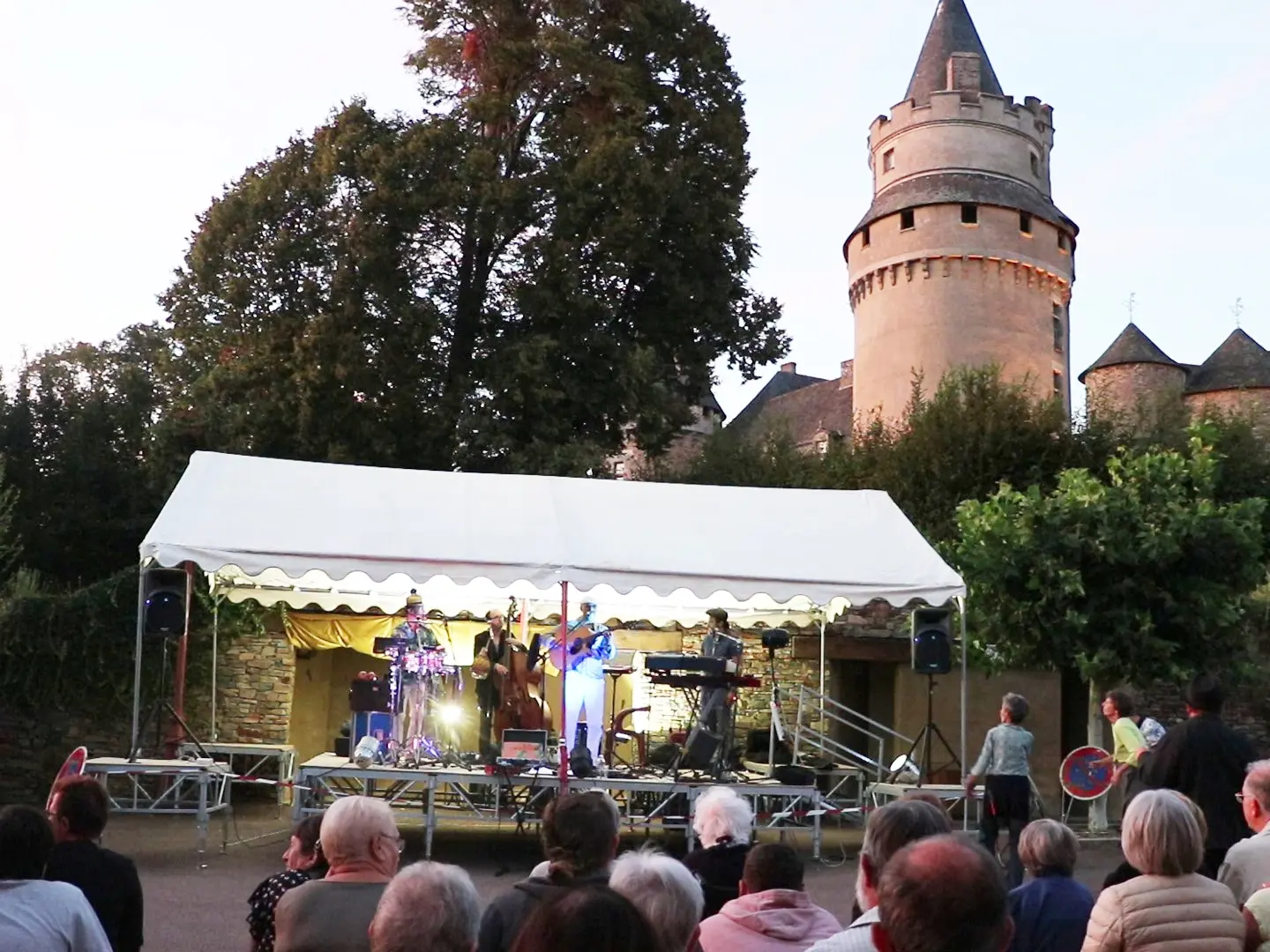 les visiteurs du soir Coussac Bonneval