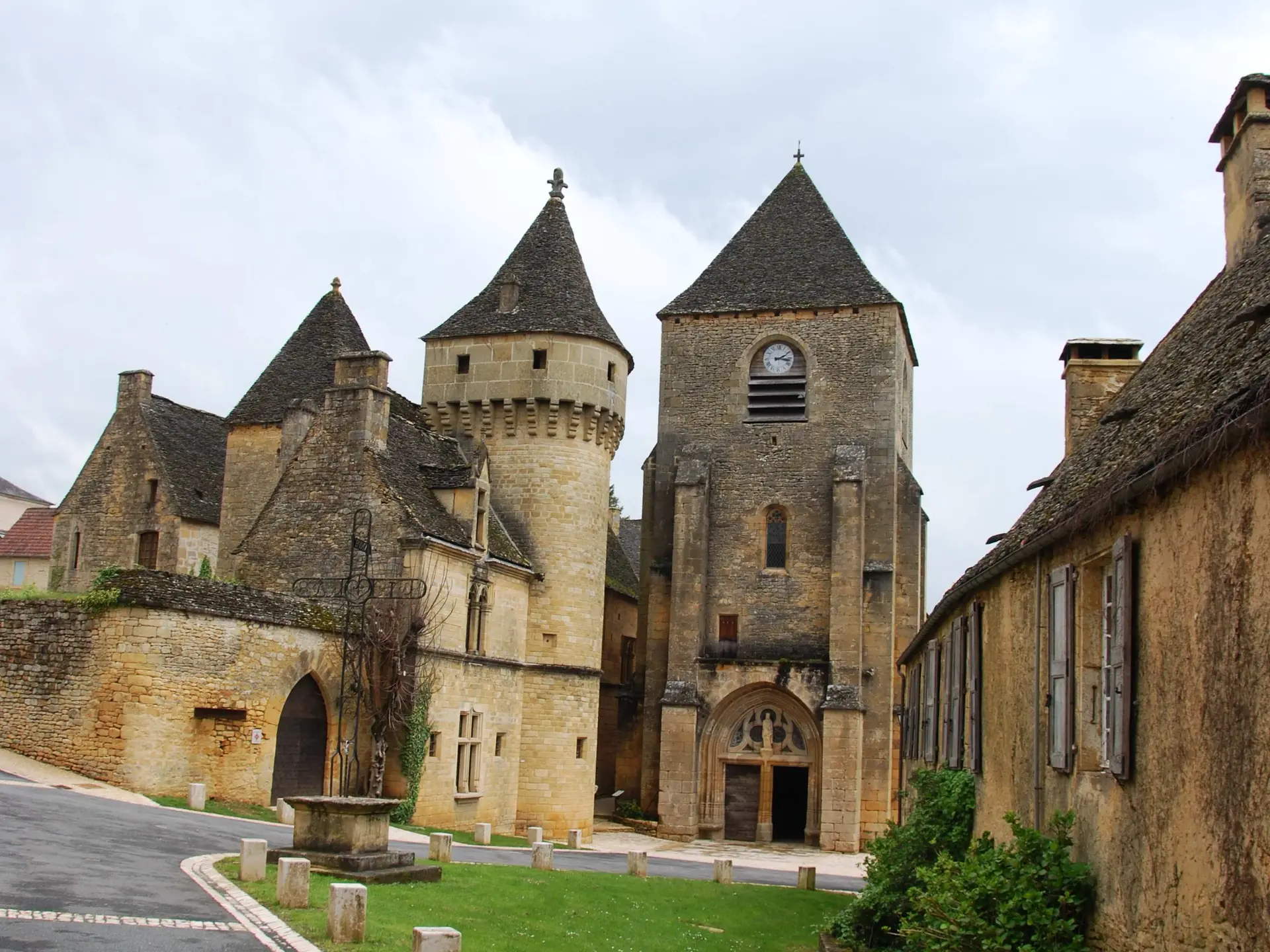 BOURG-28-04-2012-00000973