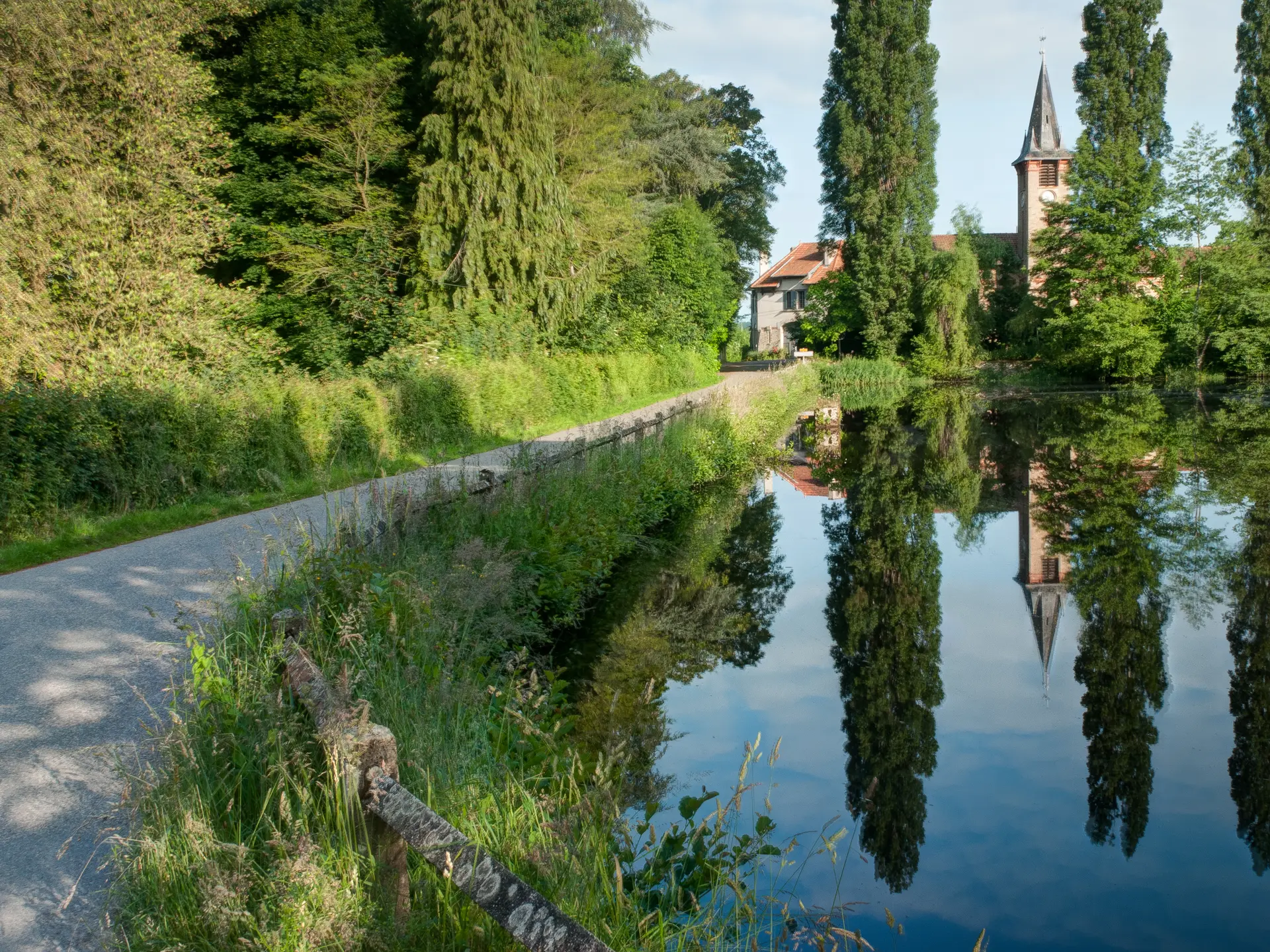 Balade Villefavard, un village pas comme les autres