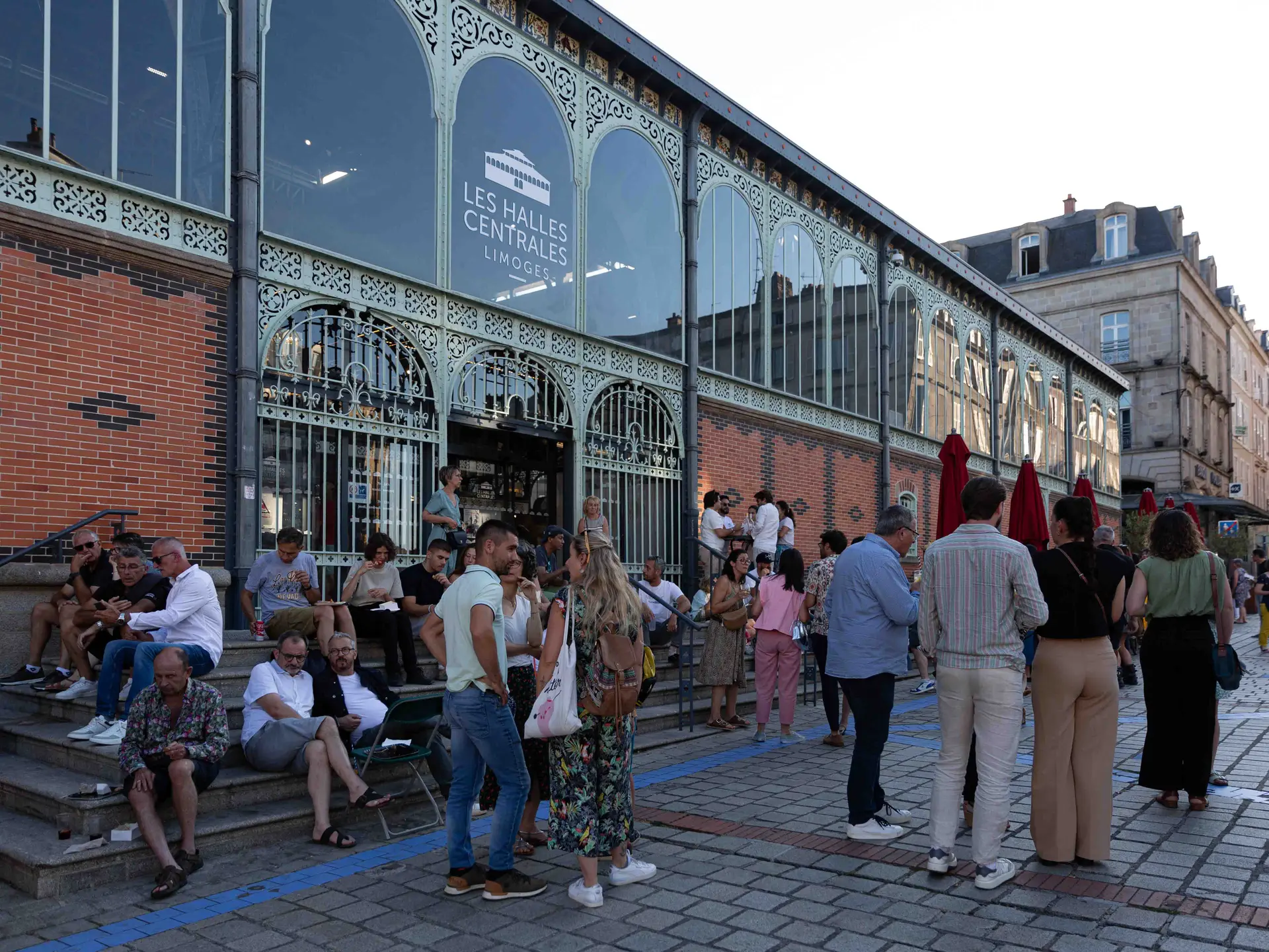 Halles Centrales - Nocturne des Halles - 12-2029 - ©OTI.Limoges .Anne-Sophie.Dubreuil(1) (1)
