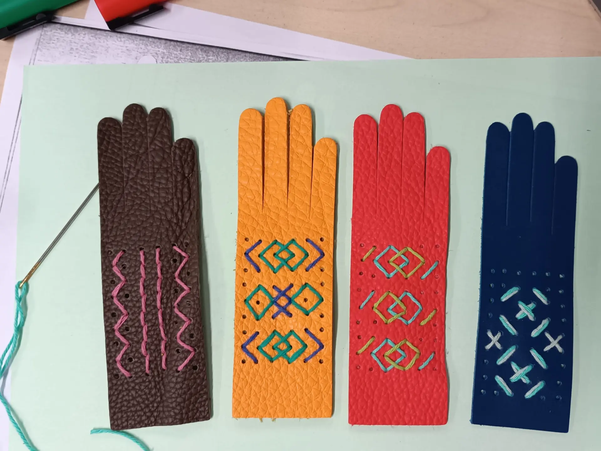 Atelier : La main brodée