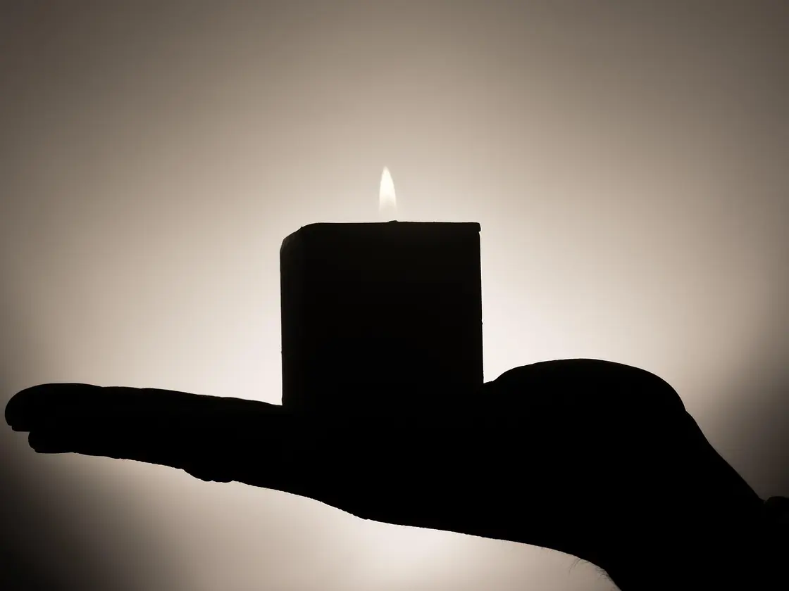 candle-335965_1280