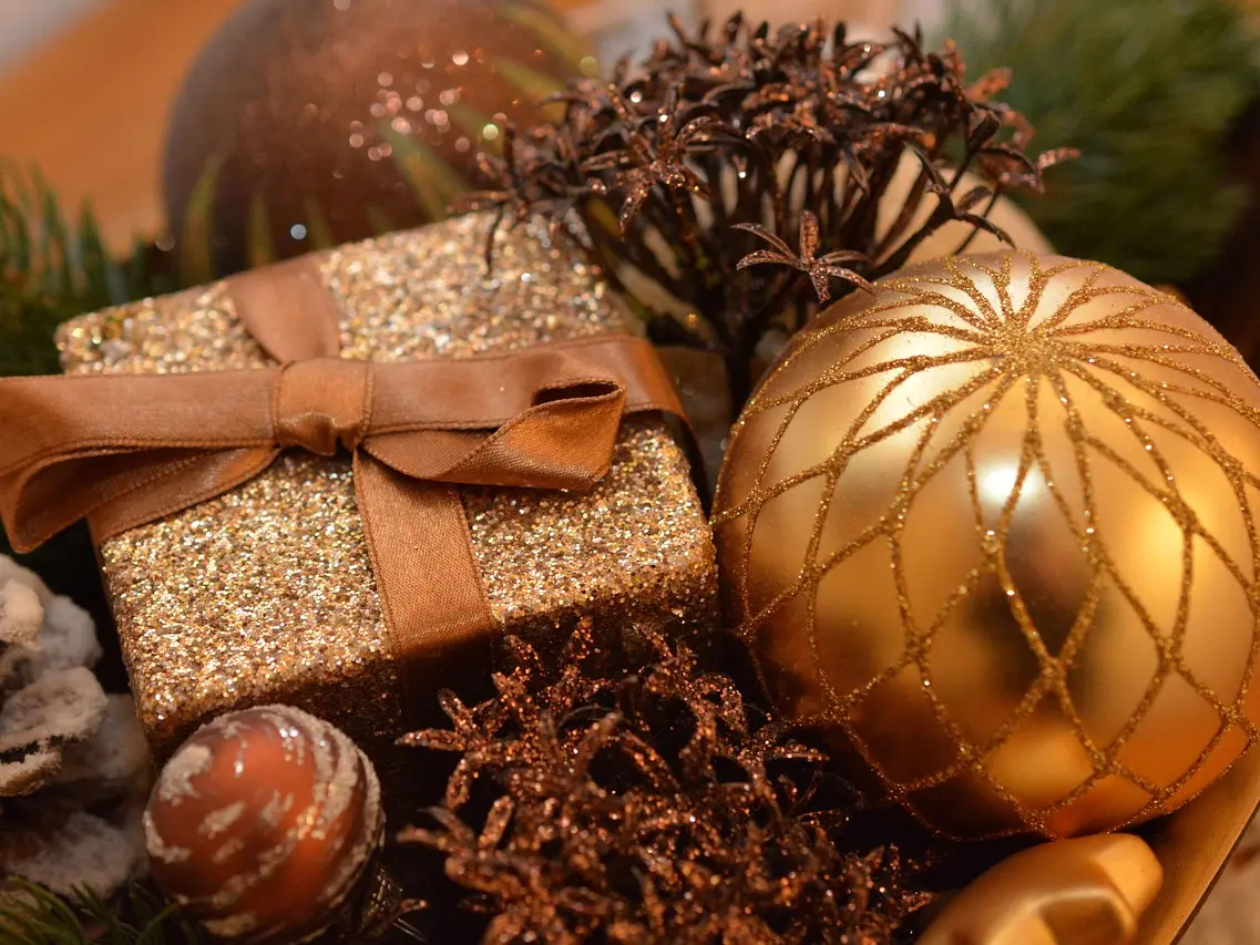 christmas-balls-
