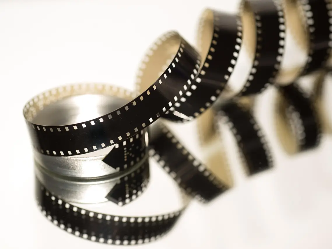 film-2233660_1280