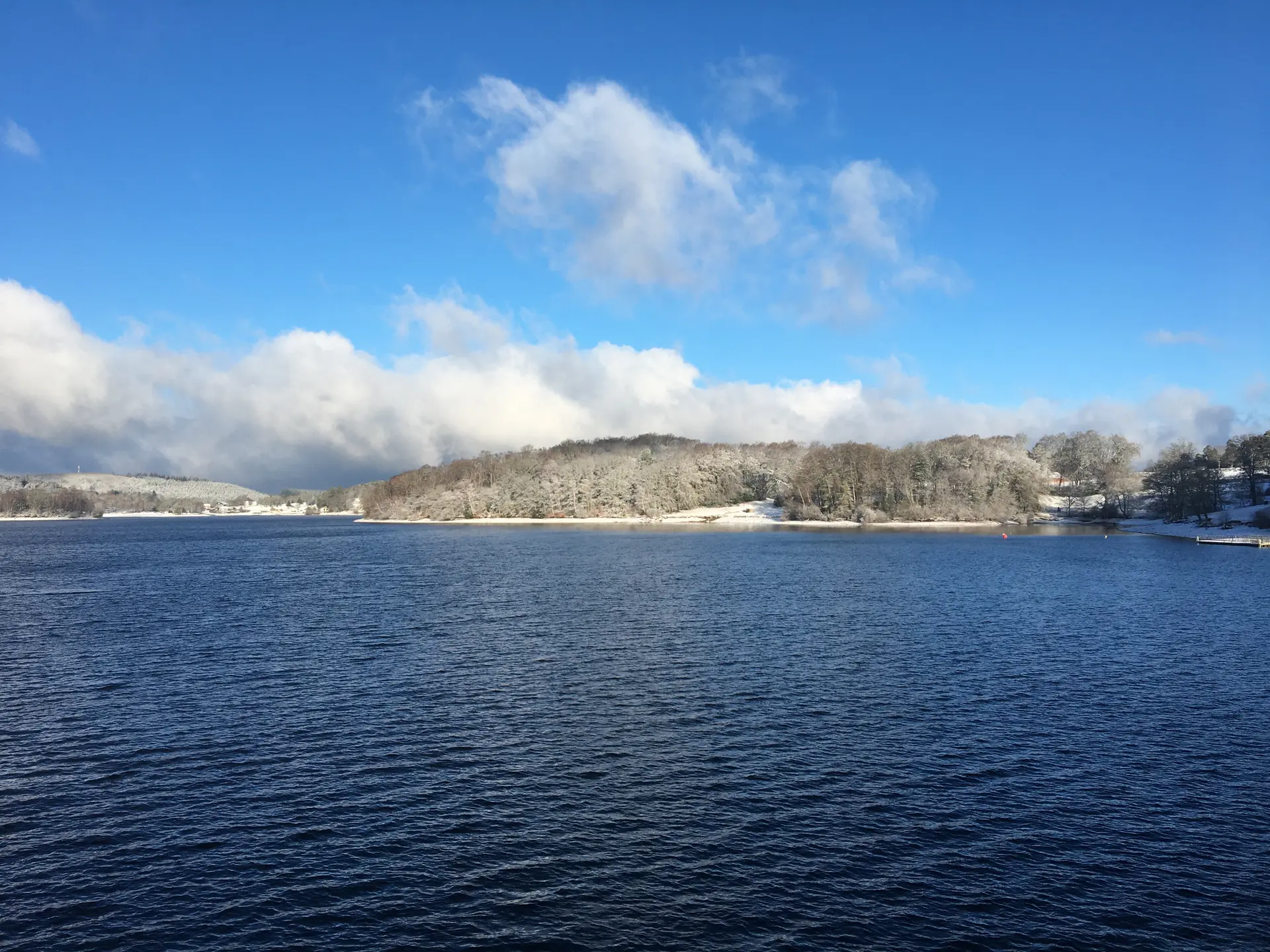 Couleurs d'hiver sur le lac de Vassivière