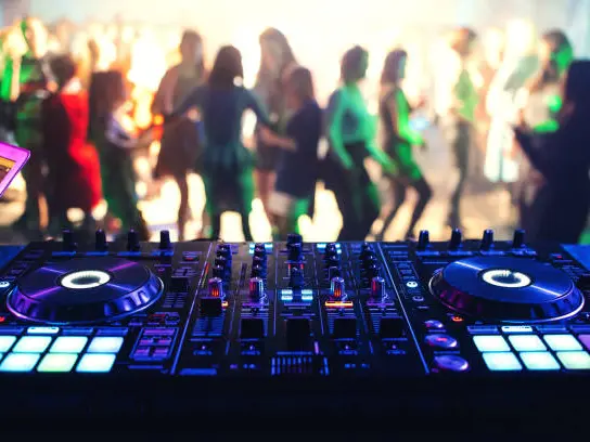 istockphoto-DJ musique