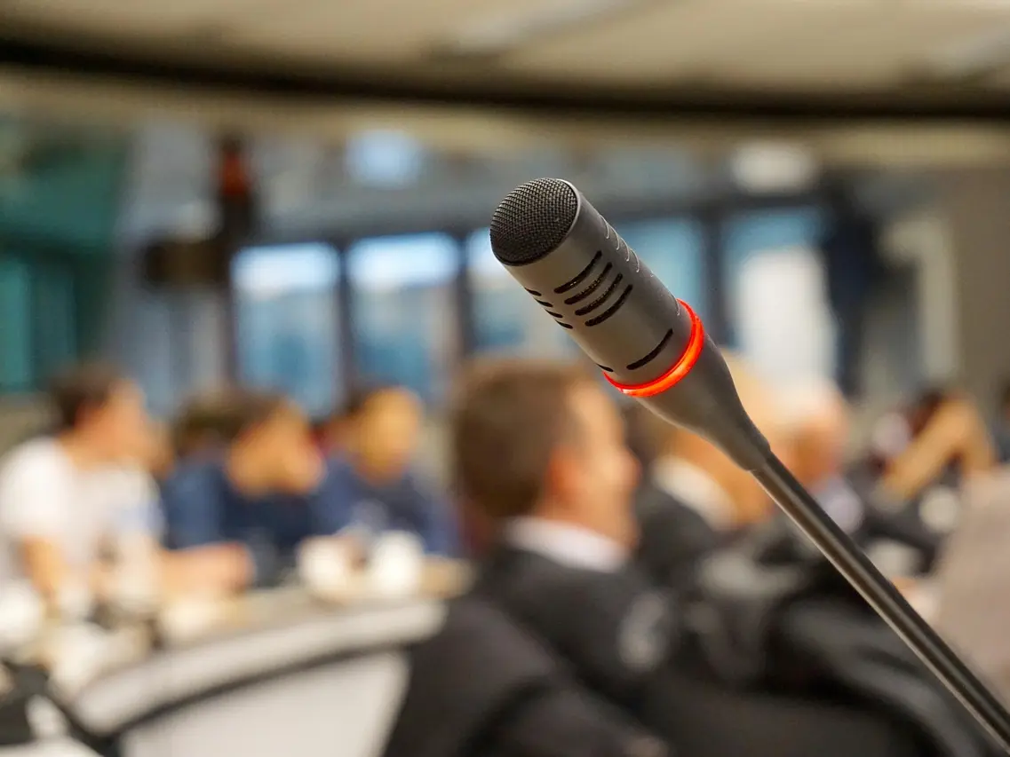 Conférence gesticulée