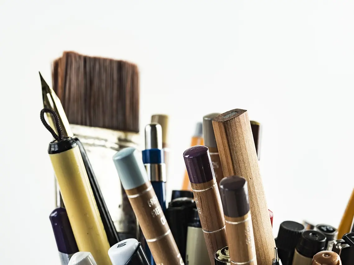 pens-1867899_1280