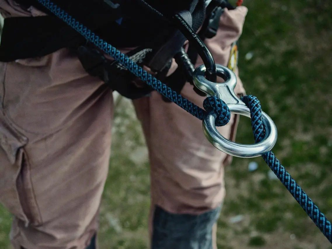 rappelling-1842180_1280