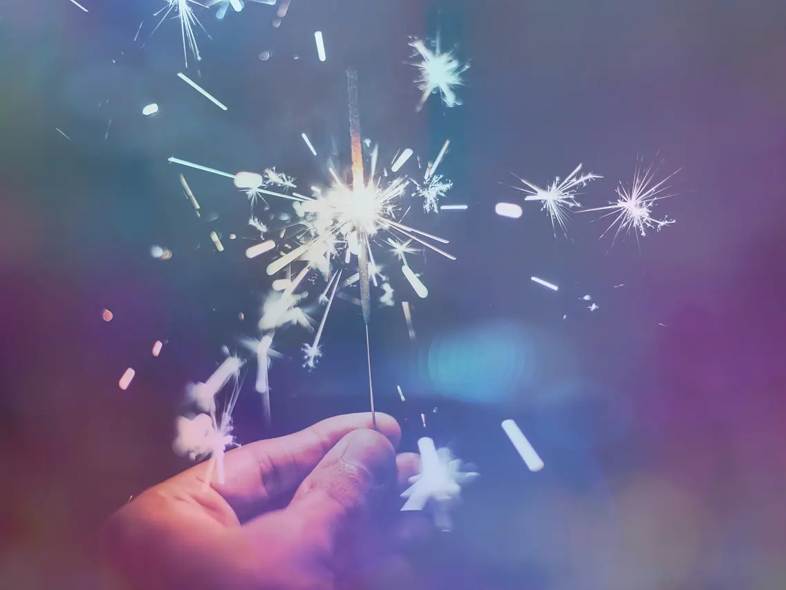 sparkler-1941779_1280