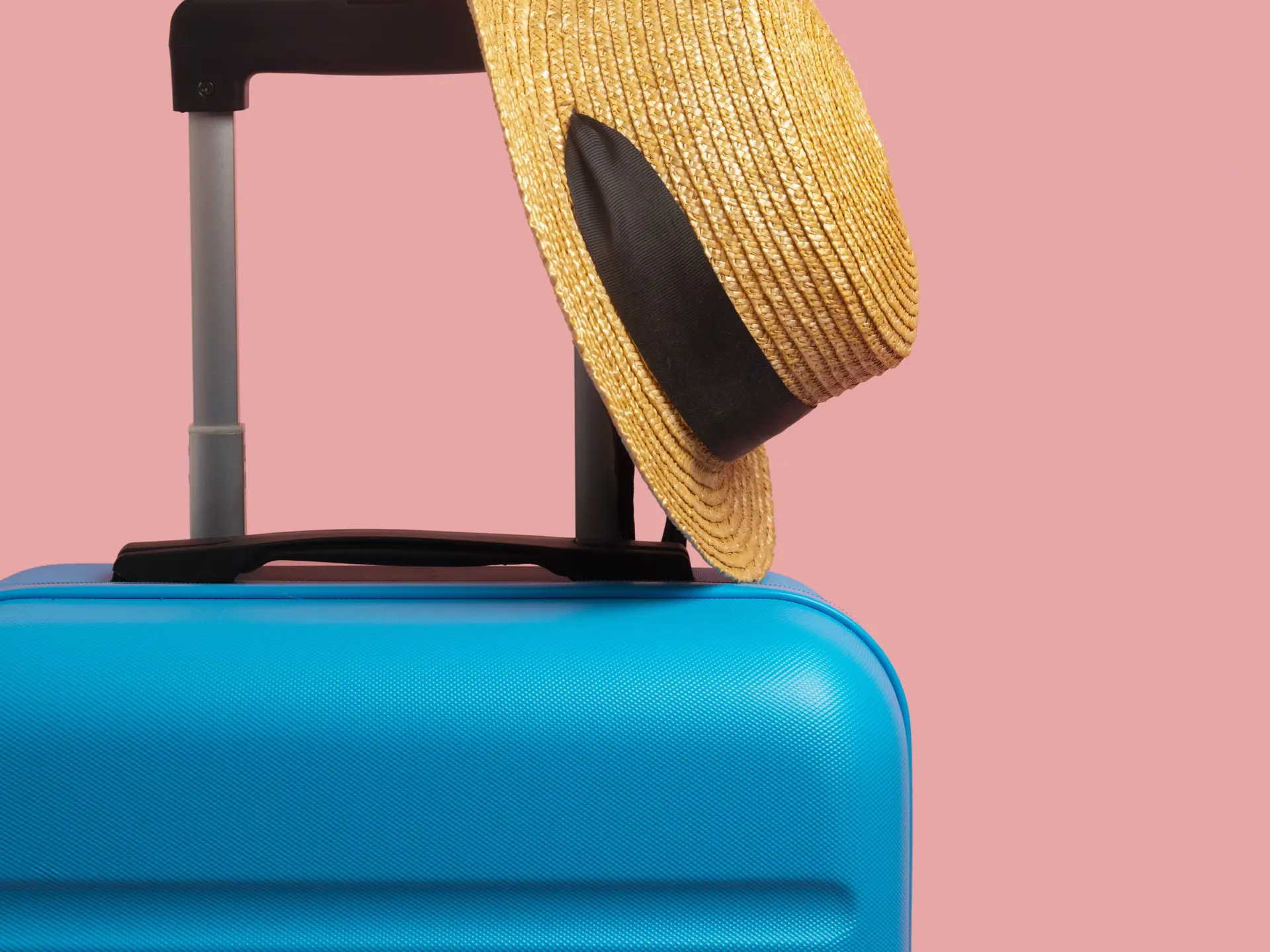 still-life-suitcases-with-wheels-9