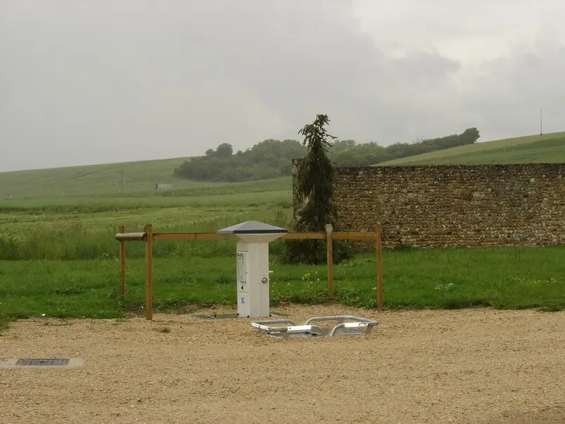 Aire de services à Trôo