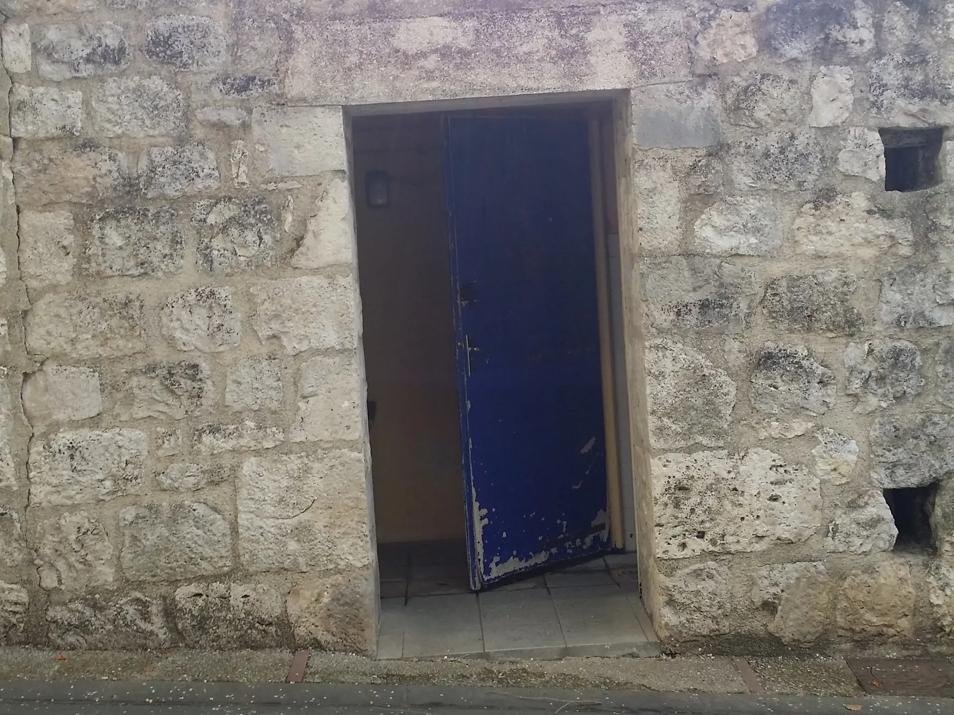 montcuq_toilettes