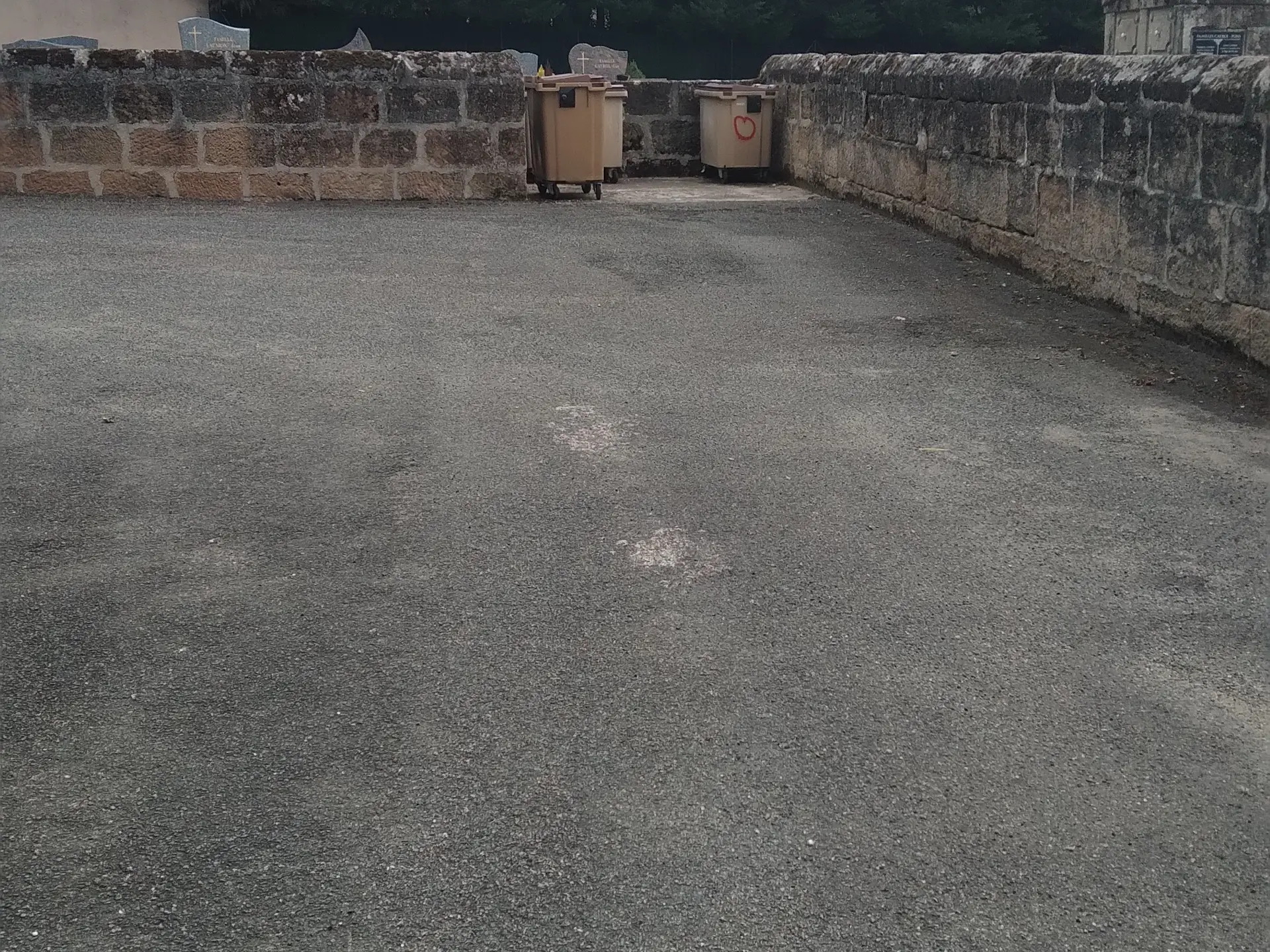 lacapelle_marival_poubelles_point_eau