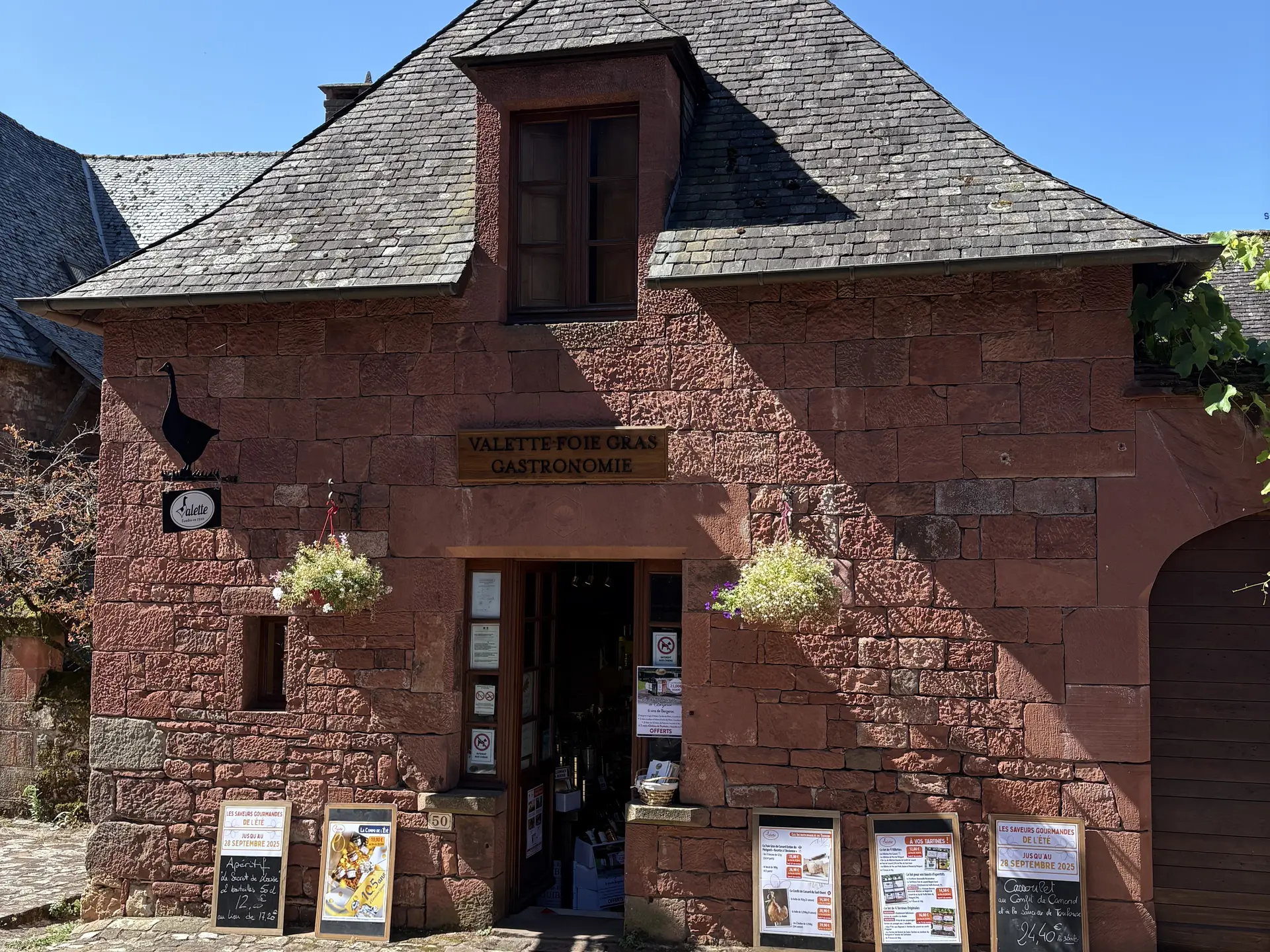 Boutique Collonges La Rouge