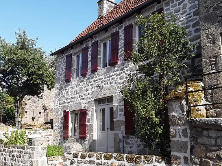 LocationMaisonDeVillage-VanOpstal_Hautefage