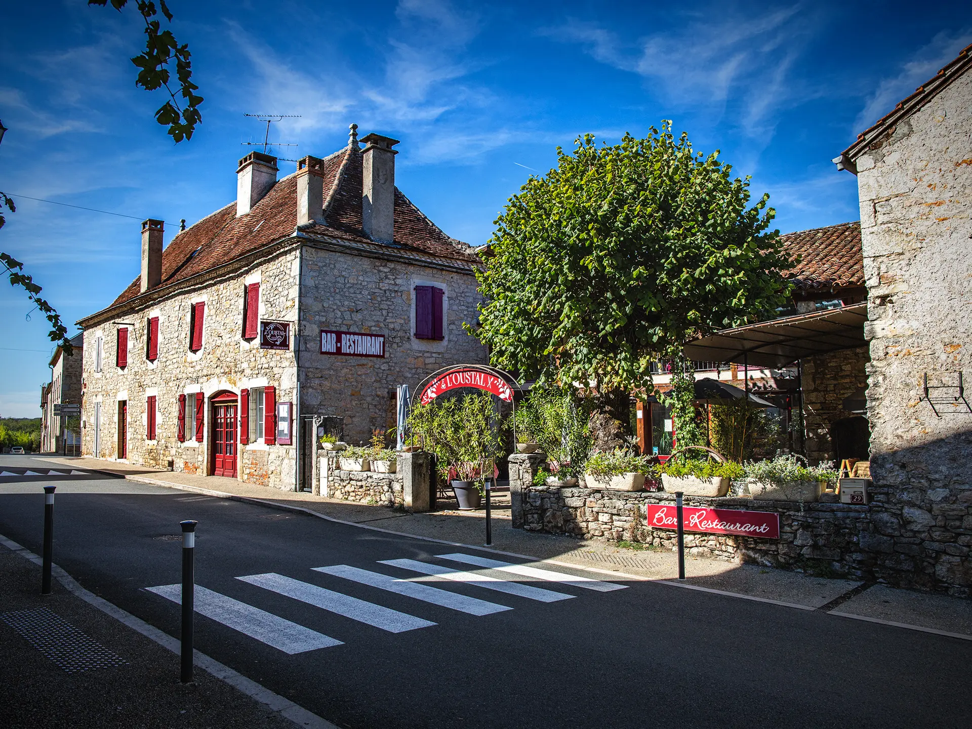 L'Oustal - Le Bistrot Lotois - Façade