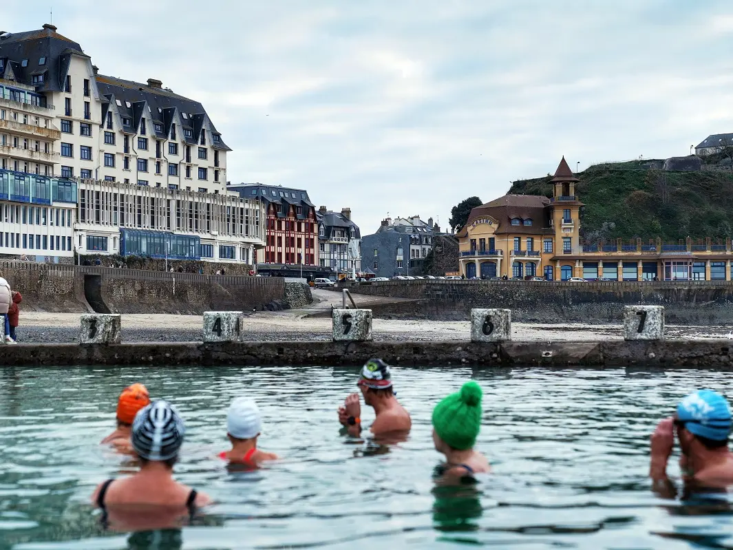 Bain_en_eau_froide_avec_l_association__Au_Bain_quotidien_-credit-OTGTM-Lea_GUILLOTTE-37859