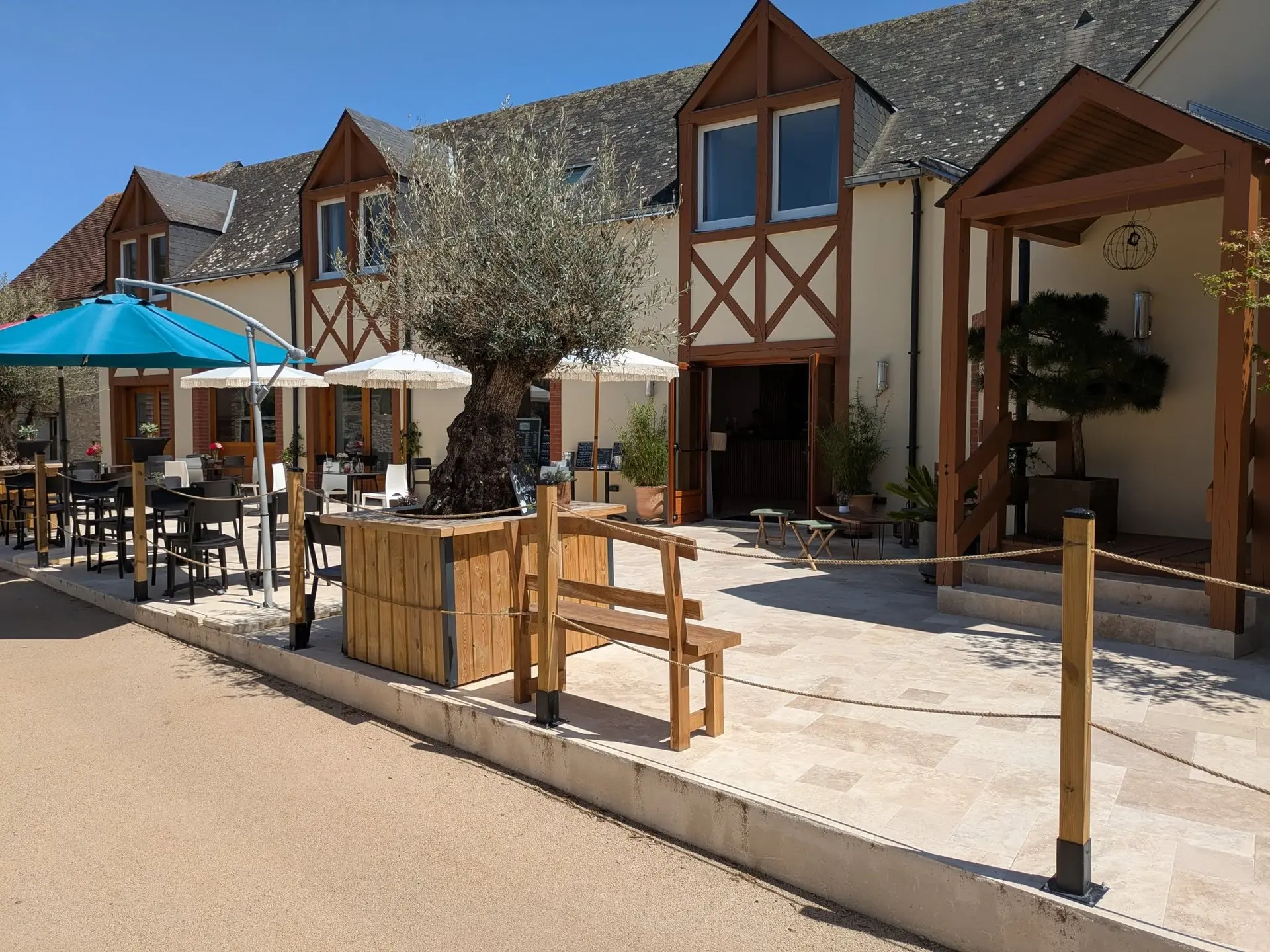 bar le clos de loré