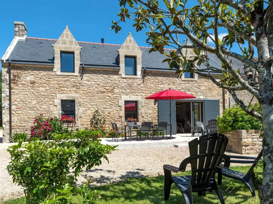 La Maison et sa maison d'amis by Autrement Lieux de Pause de Carnac