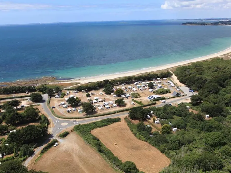 Vue-Aérienne-Camping-Municipal-du-Kerver-Saint-Gildas-de-Rhuys-Golfe-du-Morbihan-Bretagne sud