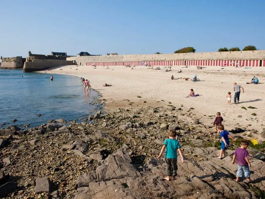 Grande-Plage-Port-Louis-Lorient-Morbihan-Bretagne-sud