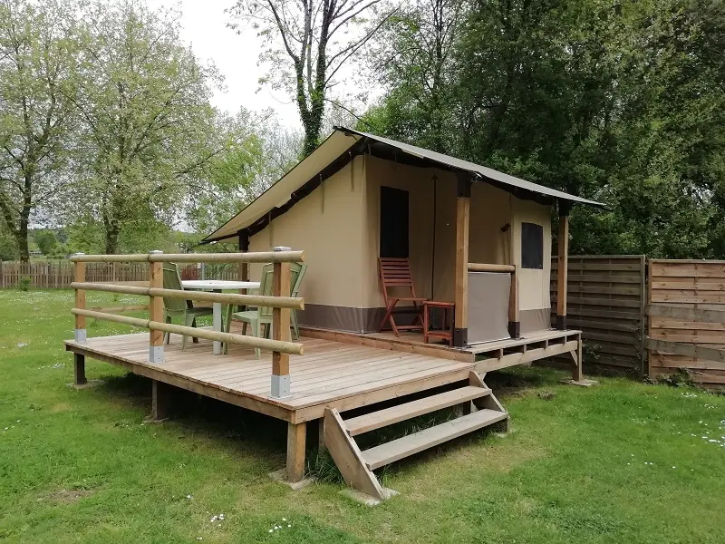 Tente lodge Baléares-Hébergement insolite-Domaine du Roc - Brocéliande -Morbihan