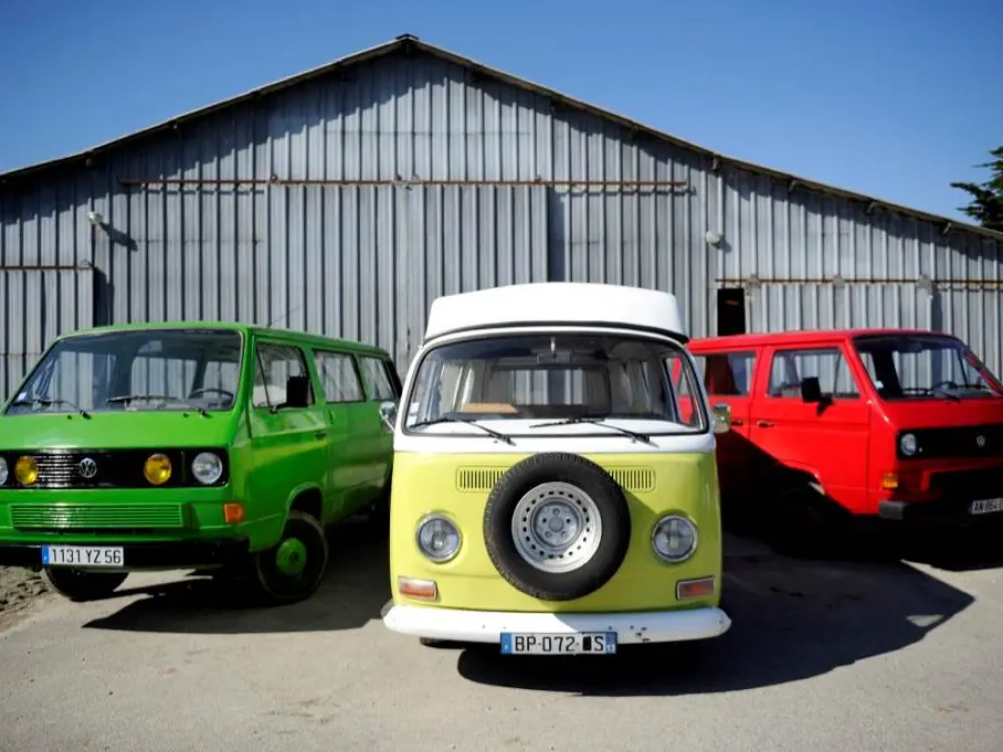 BELLE ILE CAMPER VANS