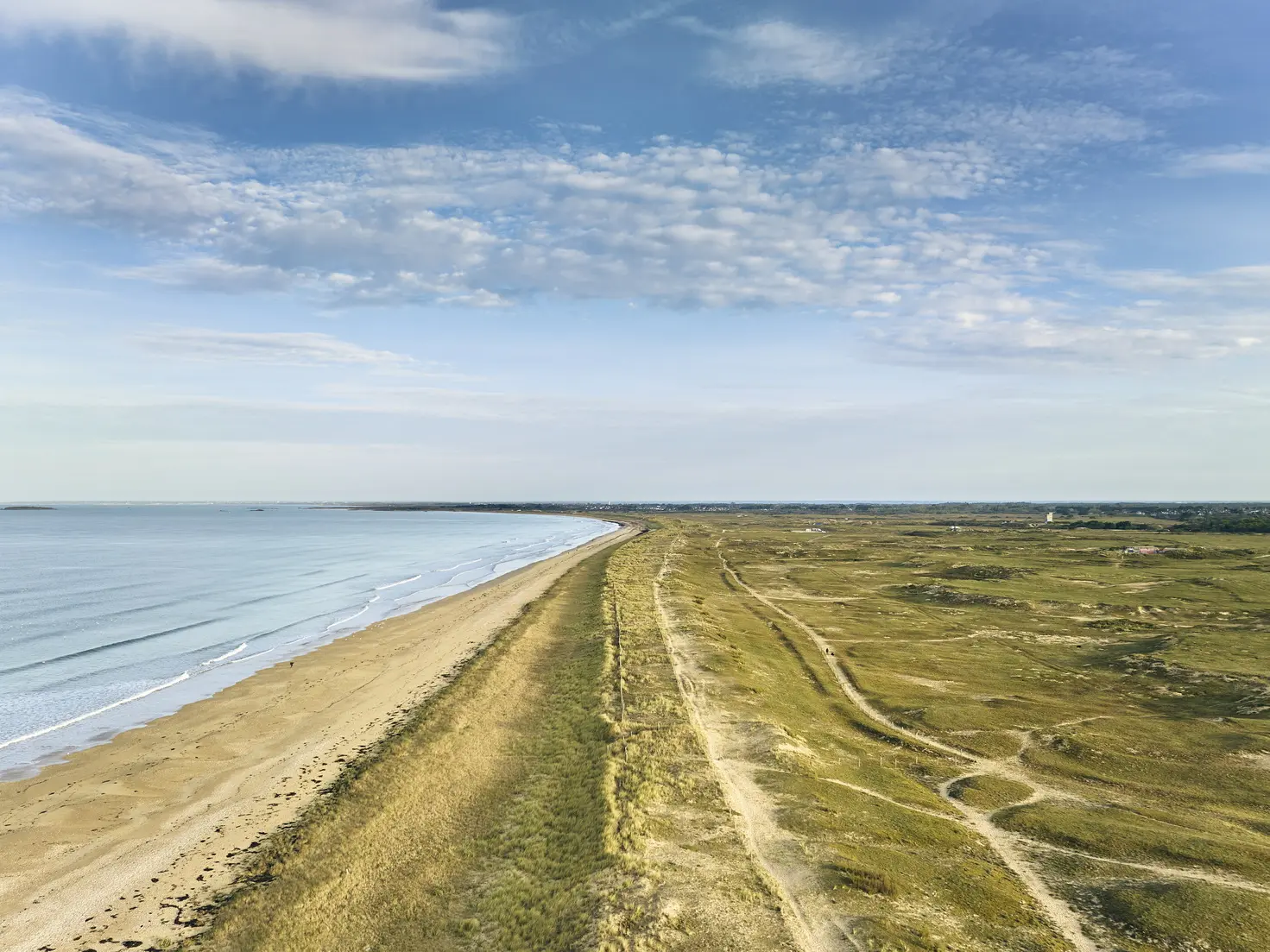 vue-aerienne-plage-plouharnel © Alexandre Lamoureux (2)_1656x1103