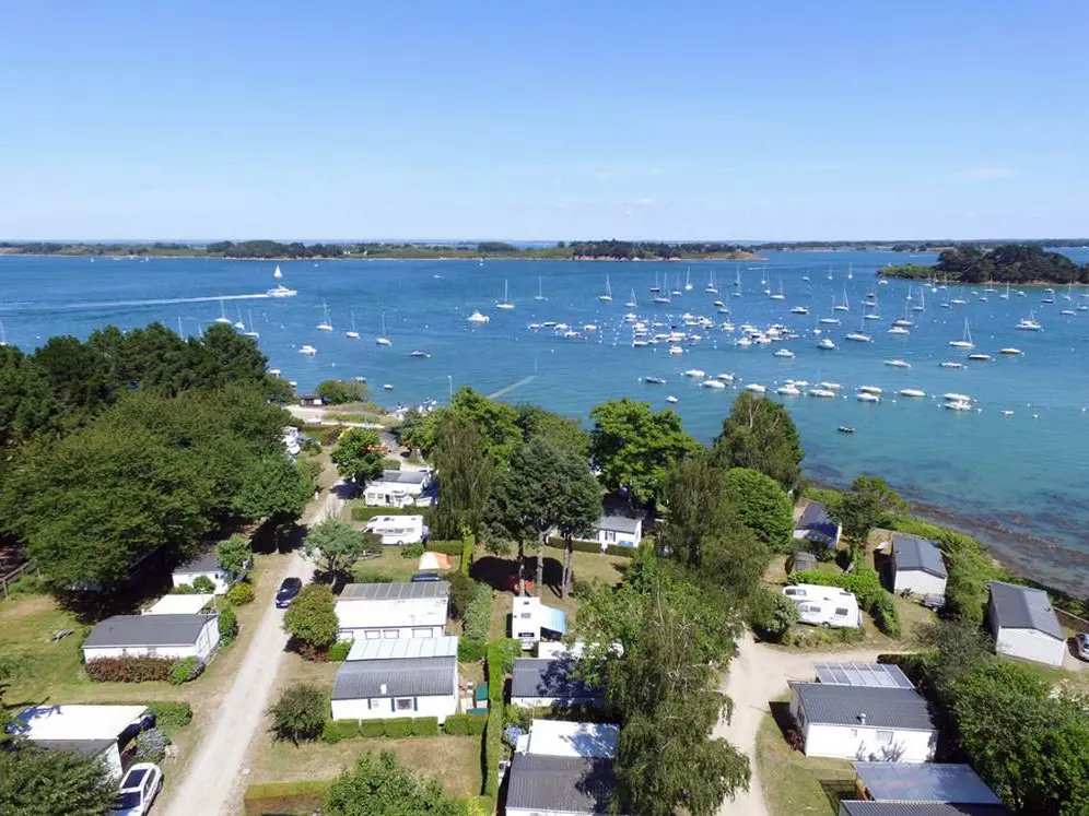 Camping-Le-Bilouris-Vue-par-une-Mouette-Arzon-Presqu'île-de-Rhuys-Golfe-du-Morbihan-Bretagne sud