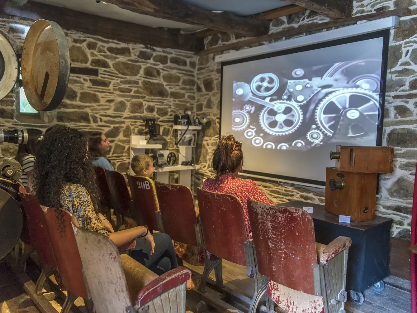 Ateliers cinéma - Electrotheque du lac de Guerledan - Saint-Aignan