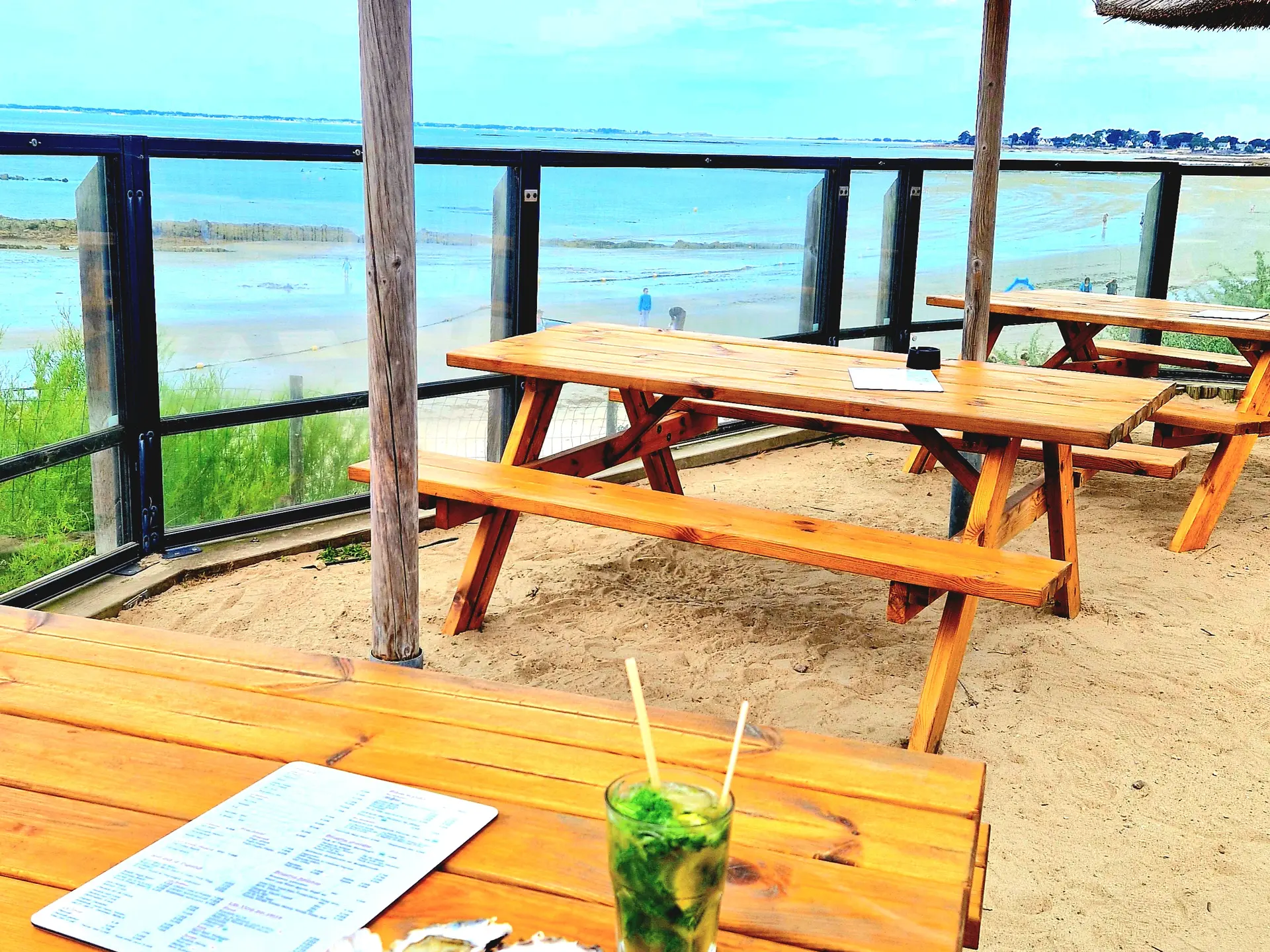 aux-terrasses-de-la-plage-kervillen-bar-restaurant-la-trinioté-sur-mer-(1)