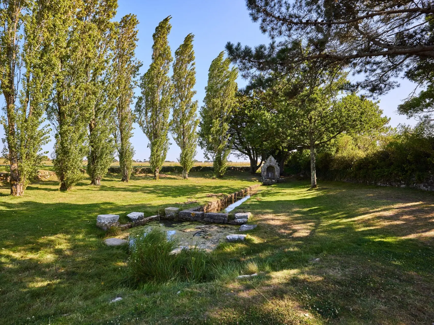 Fontaine et lavoir de Saint Colomban