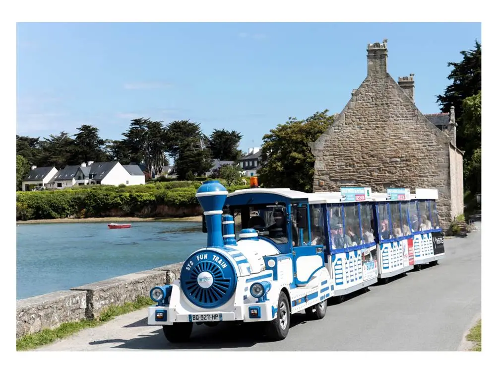 Petit-Train-Touristique-Arzon-Presqu'île-de-Rhuys-Golfe-du-Morbihan-Bretagne sud