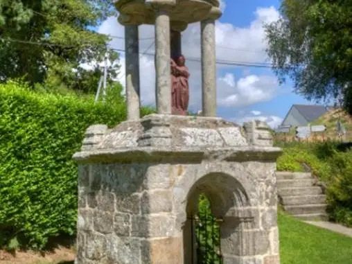 Fontaine Sainte-Marie à Le Guerno