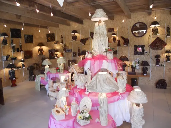 Création d'objets d'art en tissu durci et mosaïste_1