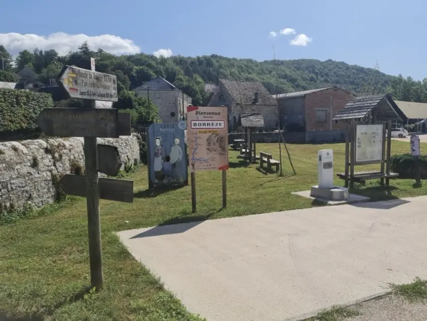 Aire camping car Borrèze